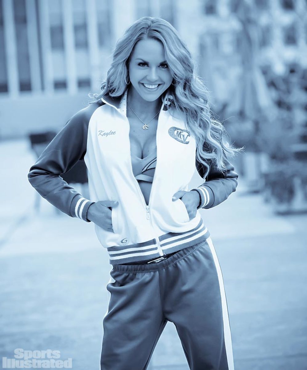 01-Kaylee_Exclusive-BY5_5760.jpg